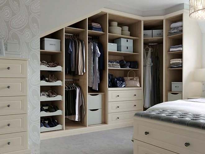 VM0298_HAMMONDS_SC05_MELODY_GARDENIA_CAMEO_MAIN_ALT_NO_DOORS_8BIT_RGB_ADOBE98_-660x495 Sloped ceiling fitted wardrobes