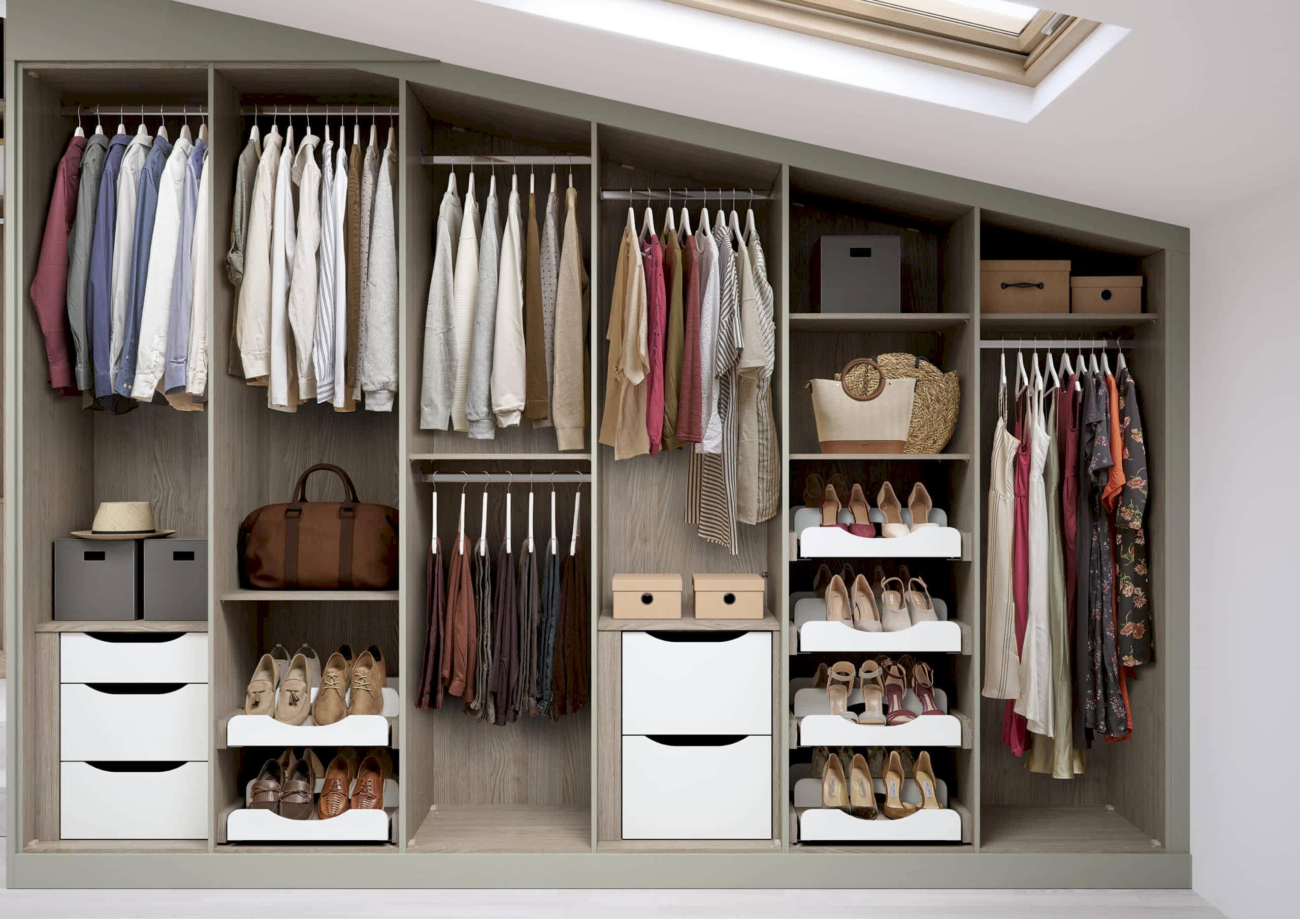 Tidy wardrobe space with Hush's fitted wardrobes Tidy wardrobe space with Hush's fitted wardrobes